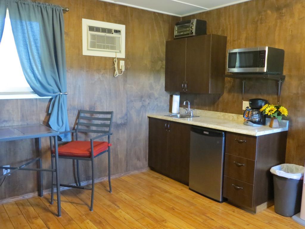 Orchard View Bed And Breakfast Moose Jaw Exterior foto