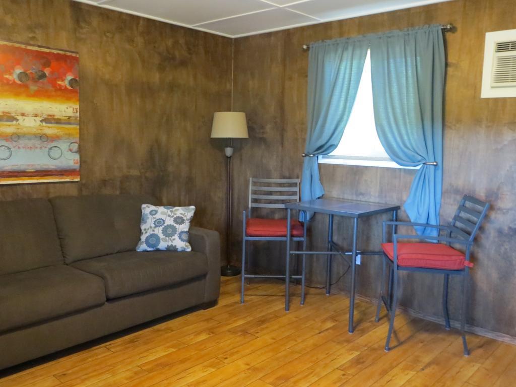 Orchard View Bed And Breakfast Moose Jaw Exterior foto