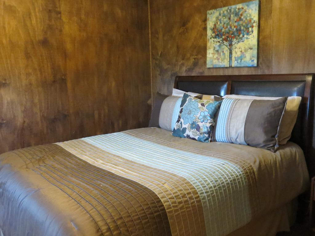 Orchard View Bed And Breakfast Moose Jaw Exterior foto