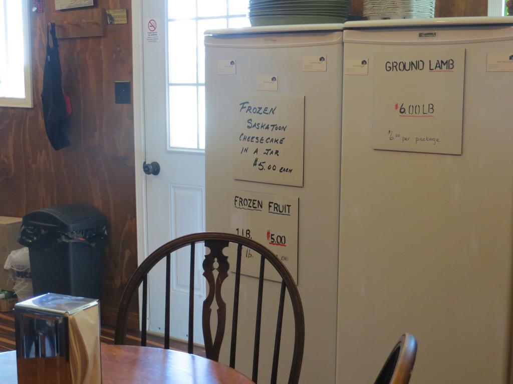 Orchard View Bed And Breakfast Moose Jaw Exterior foto